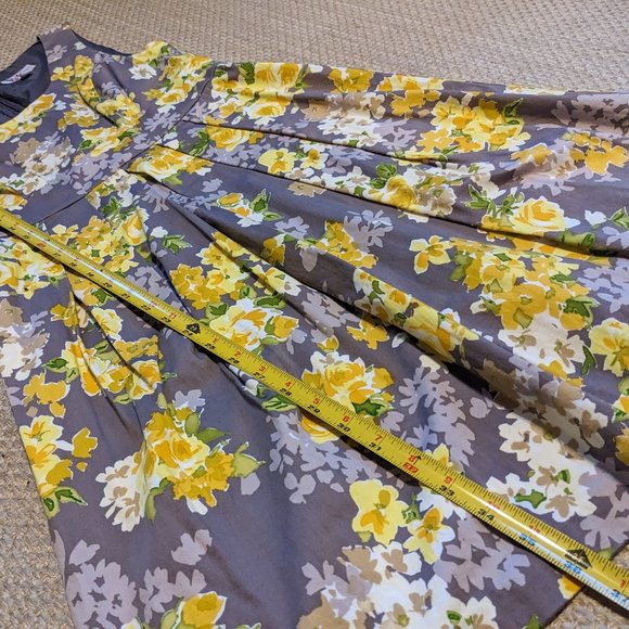 R&K yellow and grey floral sundress, size 6 - Picture 6 of 12